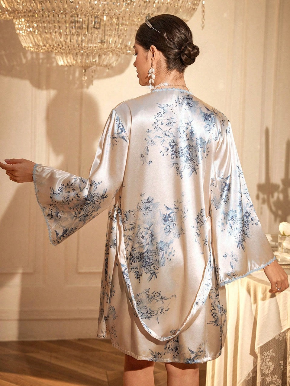 LuxeNights Luxury Customized Floral Print Spaghetti Strap Nightgown And Robe Set, Women Pajamas