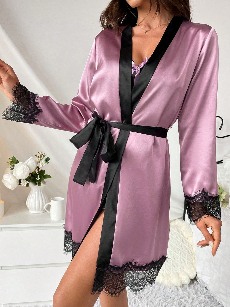 Lace Patchwork Bowknot Decor Pajama set
