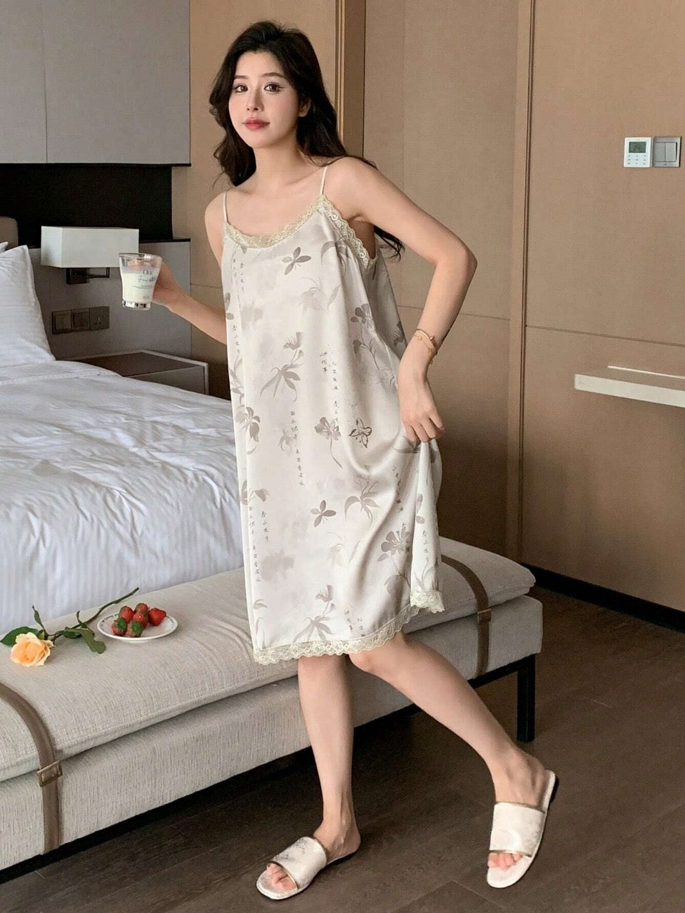 DAZY Chinese Ink Painting Printed Lace Trimmed Spaghetti Strap Sleep Dress