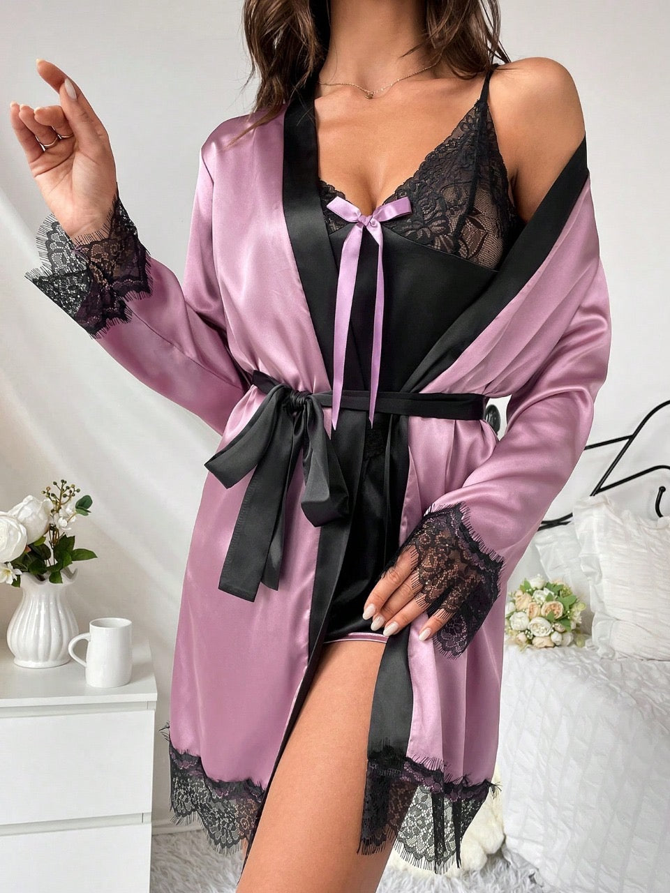 Lace Patchwork Bowknot Decor Pajama set
