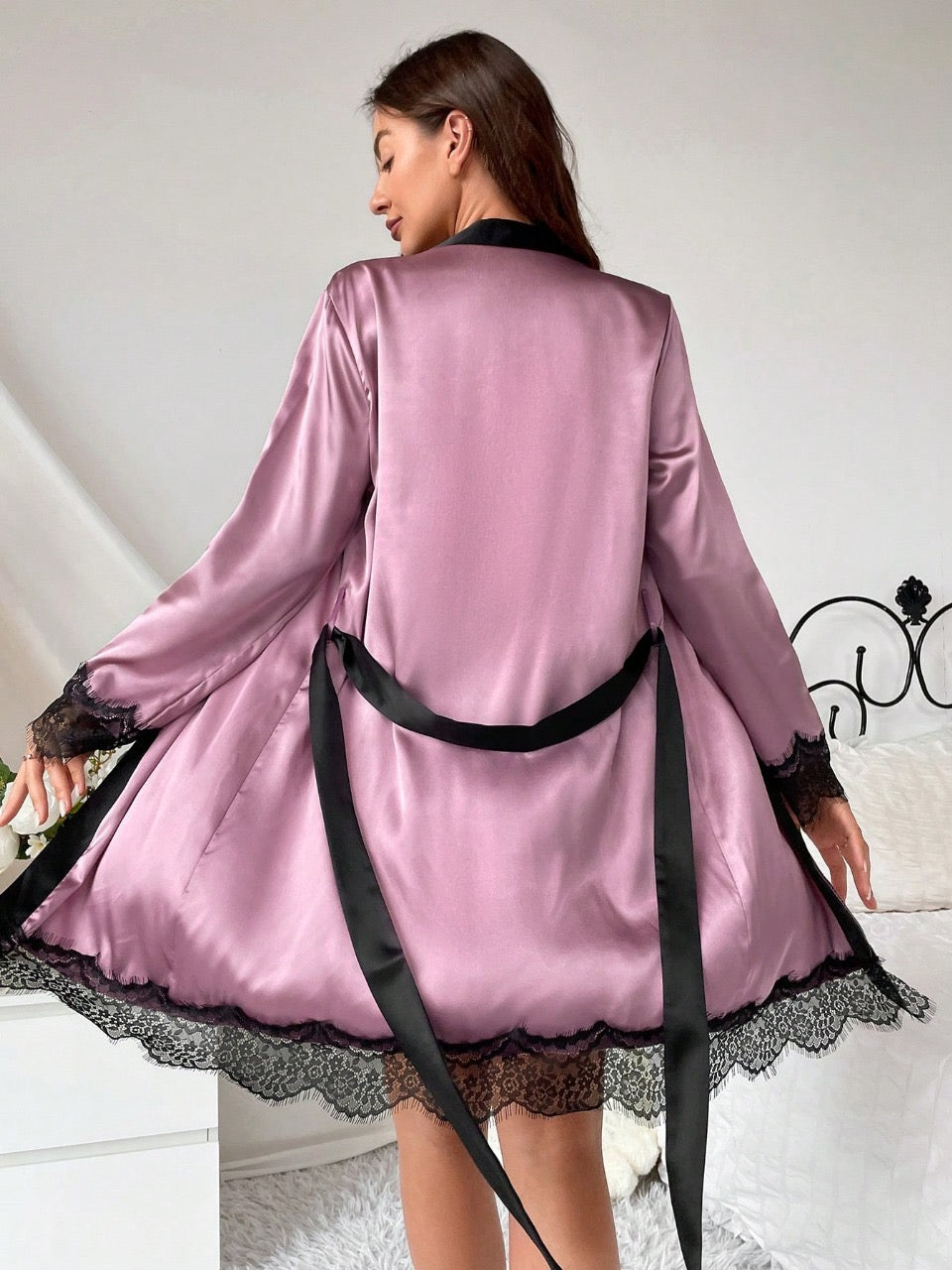 Lace Patchwork Bowknot Decor Pajama set