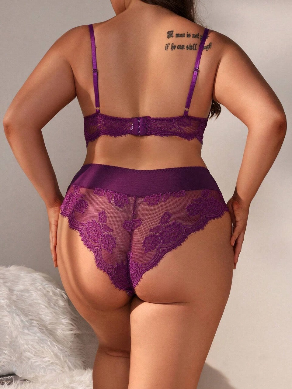 Plus Size Lace Lingerie Set