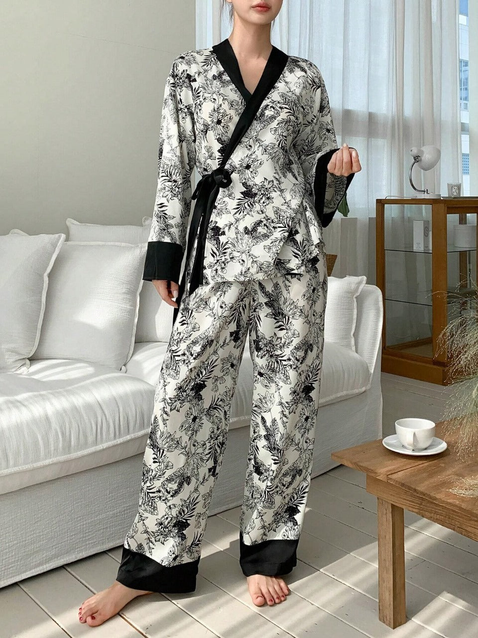 DAZY Floral Print Contrast Trim Knot Side PJ Set